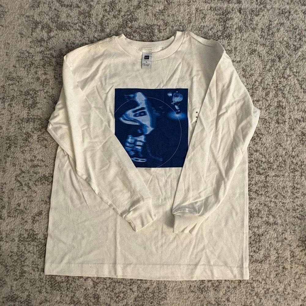 Youth Medium Gap Hockey White Long Sleeve Tee Shirt Brand New With Tags.